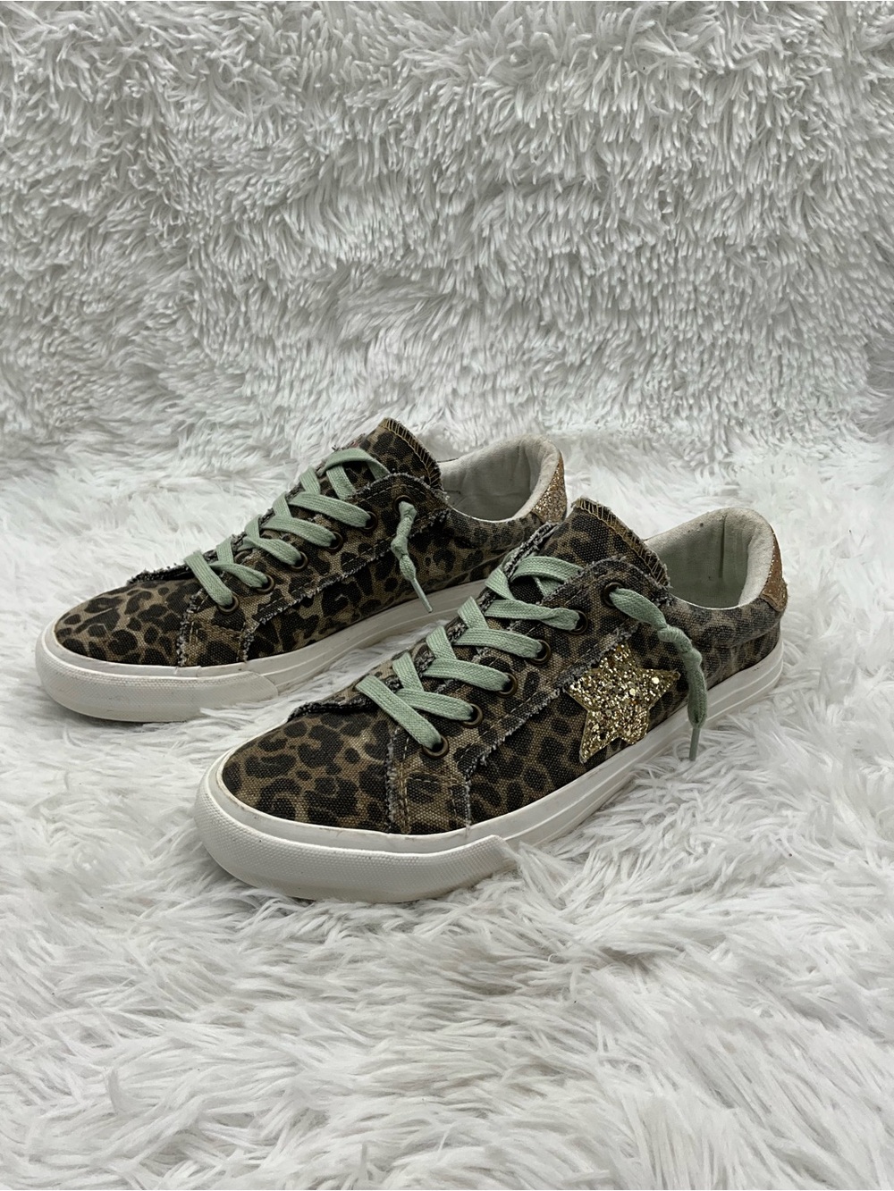 Very G Leopard Print Sneakers Size 10 Leopard Print Glitter Star Mint Laces